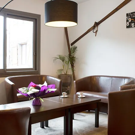 De La Petite Ferme, Super-besse Est, The Originals Relais Hotel
